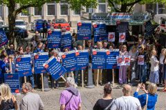 Demonstration der Erwachsenenbildung vor dem Nds. Landtag